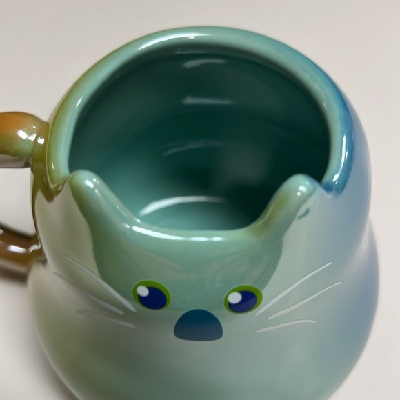 Disney Mr. Mittens mug - Picture 11 of 16